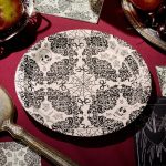 xo, Fetti Romantic Horror Paper Plates | 25 pcs |
