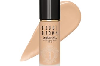 Bobbi Brown Weightless Skin Foundation SPF 15 |