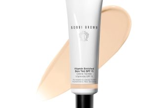 Bobbi Brown Vitamin Enriched Skin Tint SPF 15 | Broad