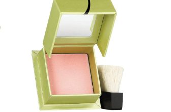 Benefit Cosmetics Dandelion Brightening Finishing Face