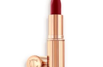 Charlotte Tilbury Matte Revolution Lipstick - Long