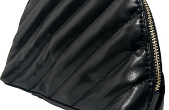 Yves Saint Laurent YSL Cosmetic MEDIUM BLACK QUILTED