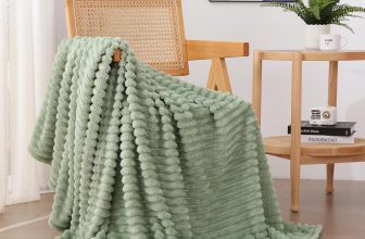 Sage Green Fleece Throw Blanket 50”×60” for Couch Sofa
